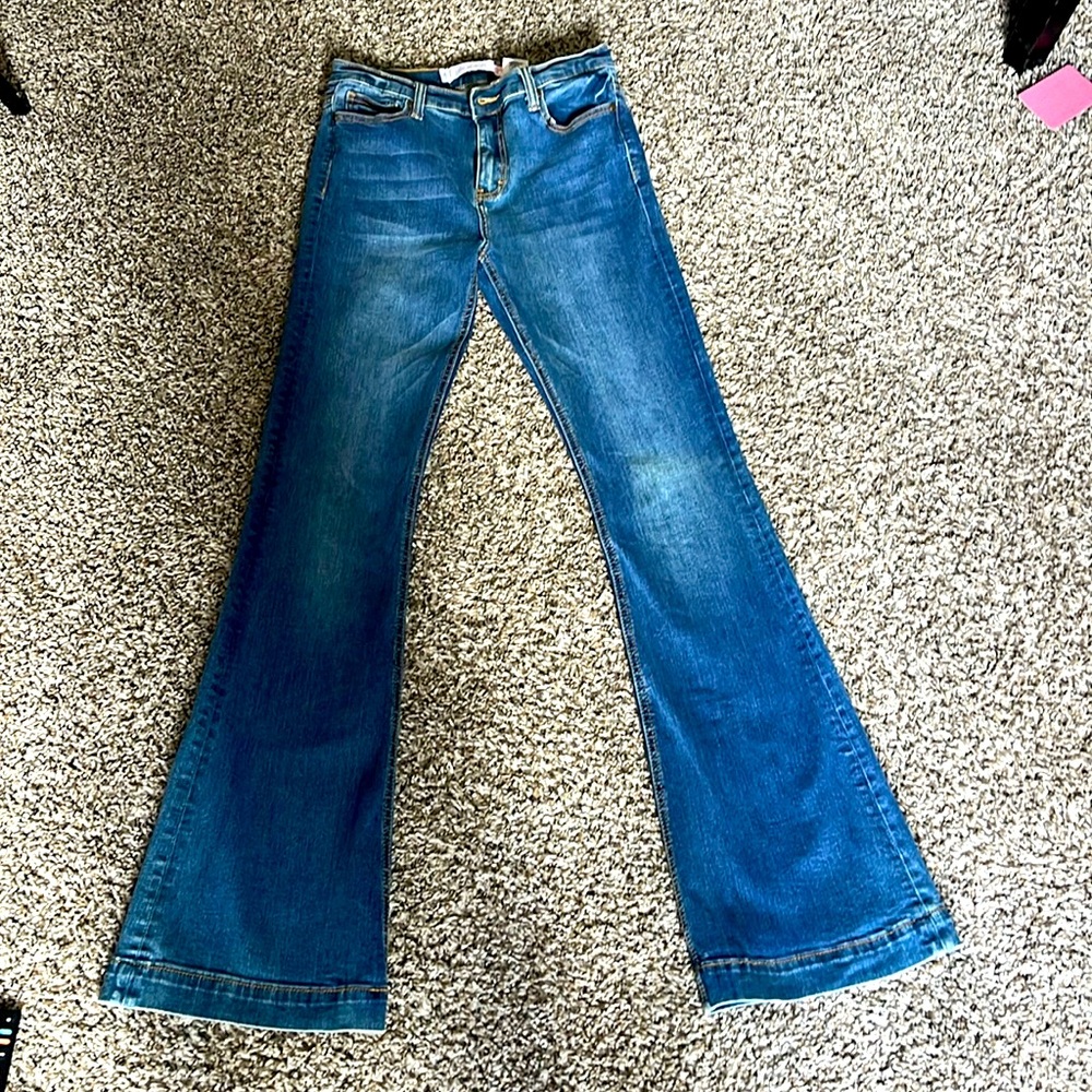 I am selling women’s jeans.  These are Tin Haul’s and the size is 29 Long.